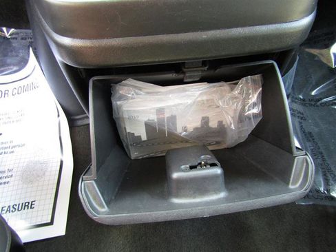 Used 2019 Chevrolet Express 3500 LT w/ LT Preferred Equipment Group image 21