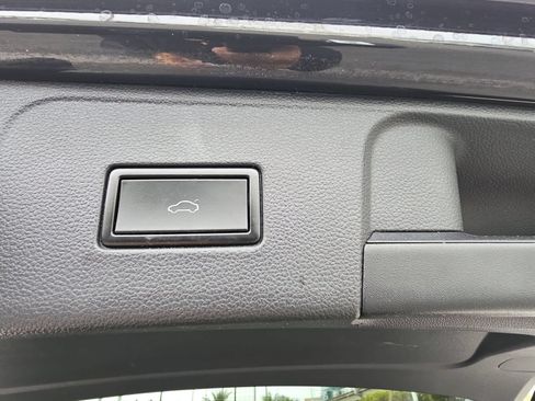 Used 2019 Volkswagen Atlas SEL Premium AWD/4WD image 15