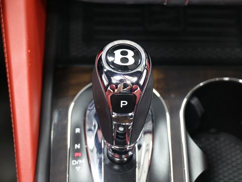 Used 2022 Bentley Bentayga AWD/4WD image 48