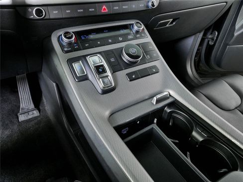 Used 2024 Hyundai Palisade SEL FWD image 17