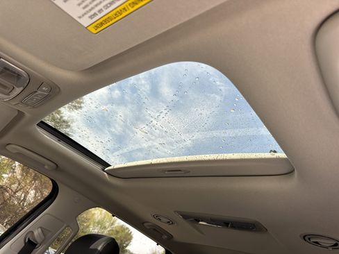 Used 2022 Kia Telluride EX w/ EX Premium Package image 32