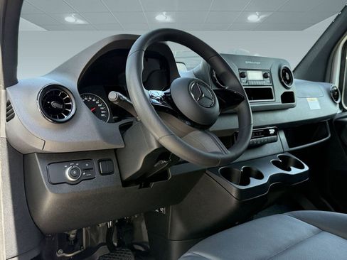New 2025 Mercedes-Benz Sprinter 2500 image 4