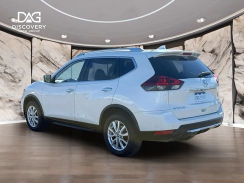 Used 2020 Nissan Rogue SV AWD/4WD image 3