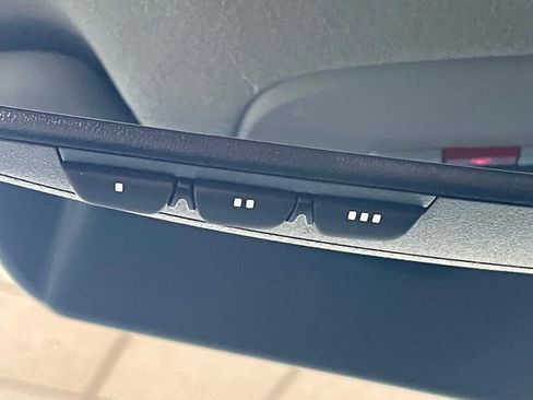 Used 2024 Kia Niro Wave w/ Wave Preserve Package image 40