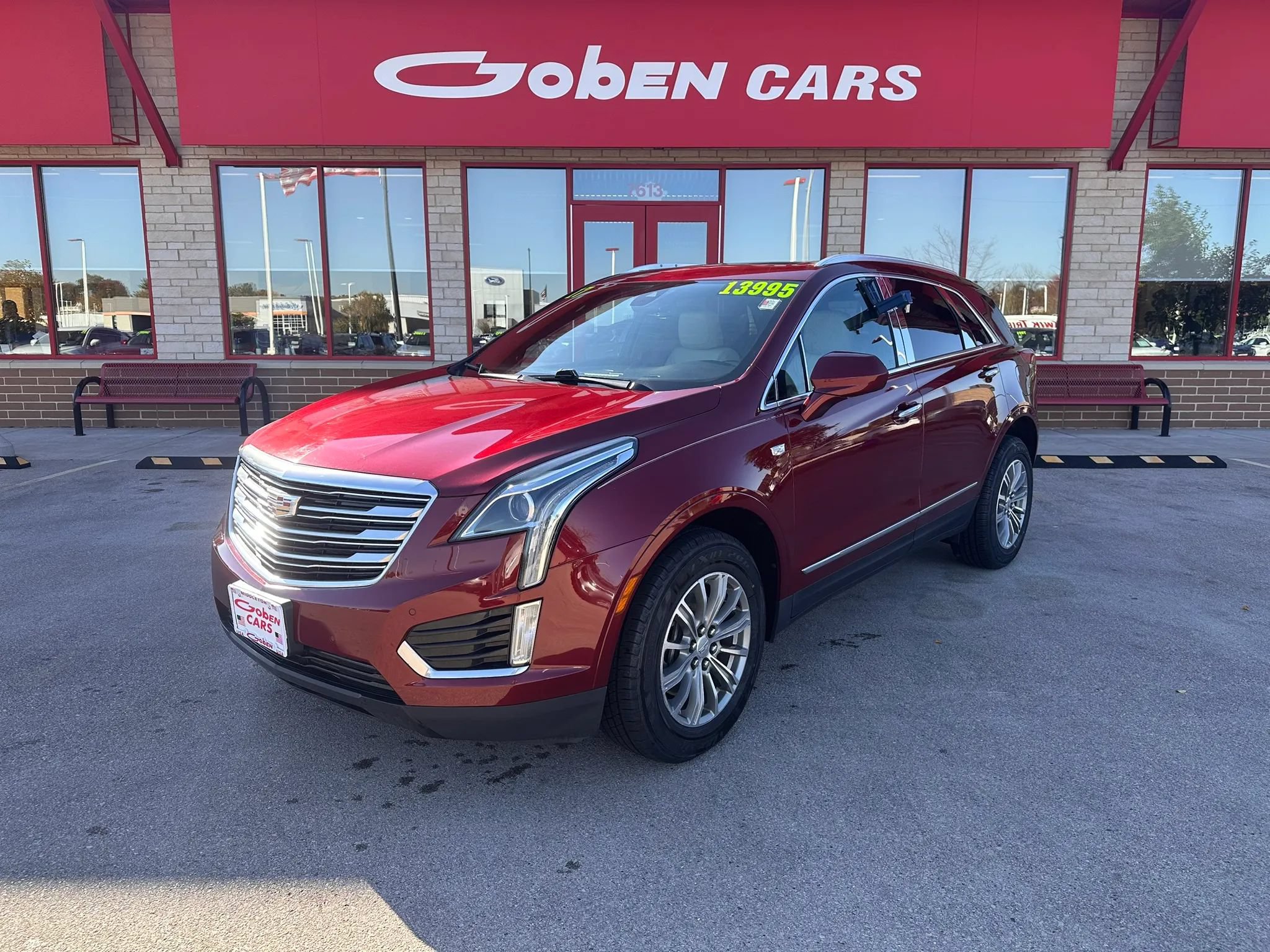 Used 2017 Cadillac XT5 Luxury w/ Driver Awareness Package FWD image 1