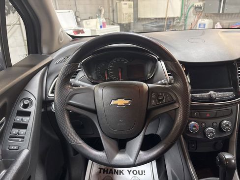 Used 2018 Chevrolet Trax LS image 14