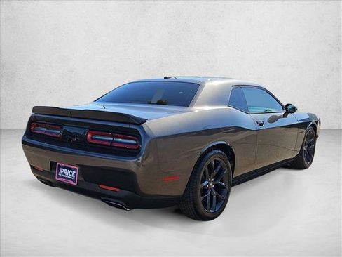Used 2022 Dodge Challenger R/T w/ Driver Convenience Group image 5