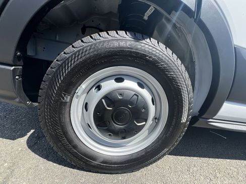 New 2026 Ford Transit 250 148 Medium Roof image 12