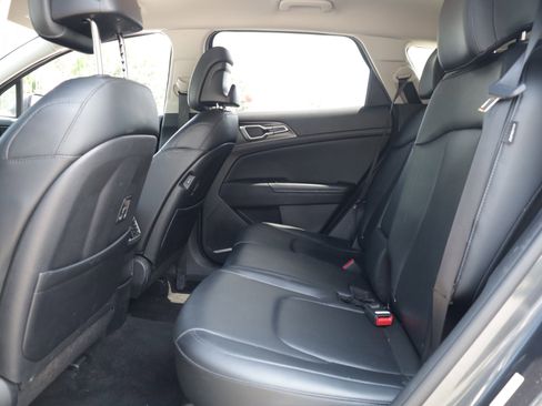 Used 2024 Kia Sportage EX FWD image 13