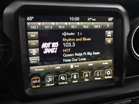 Used 2023 Jeep Gladiator Overland image 17