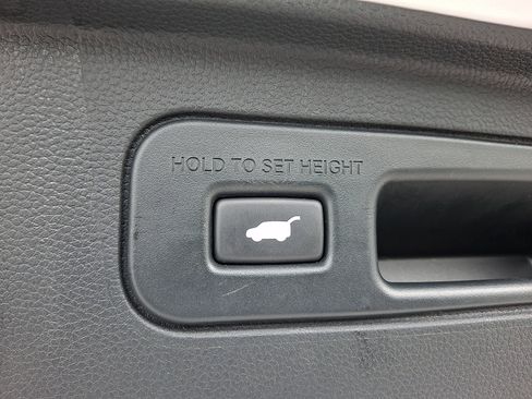 Used 2023 Honda Pilot Touring image 31