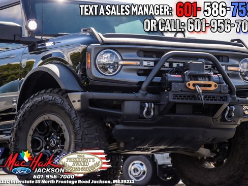 Used 2022 Ford Bronco Big Bend w/ Sasquatch Package AWD/4WD image 4