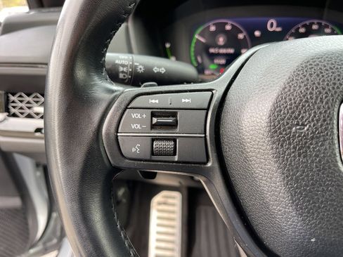 Used 2024 Honda Accord Sport image 16