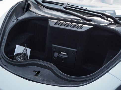 Used 2018 McLaren 570S Spider RWD image 32