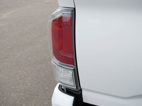 Used 2021 Toyota Tacoma TRD Sport w/ TRD Premium Sport Package AWD/4WD image 17