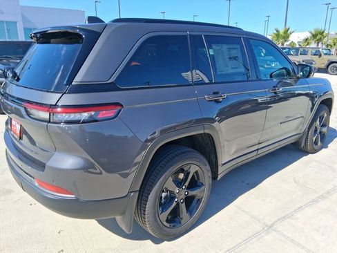 New 2026 Jeep Grand Cherokee Limited w/ Limited Altitude Package RWD image 7