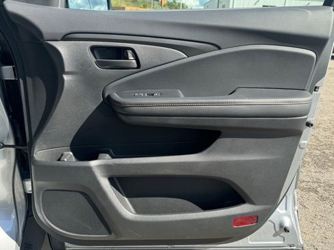 Used 2025 Honda Ridgeline TrailSport image 17