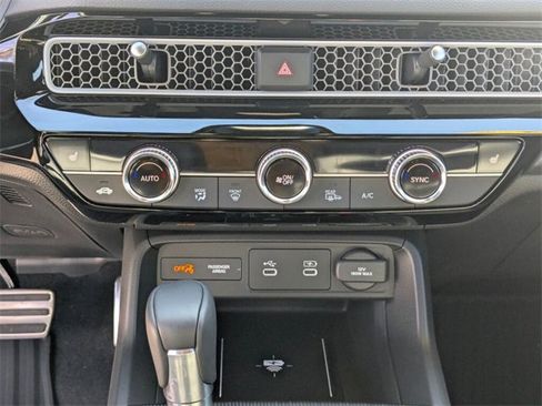 Certified 2025 Honda Civic Sport Touring image 17