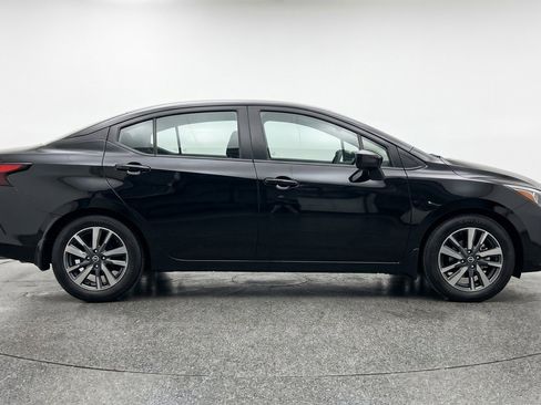 Used 2025 Nissan Versa SV FWD image 11