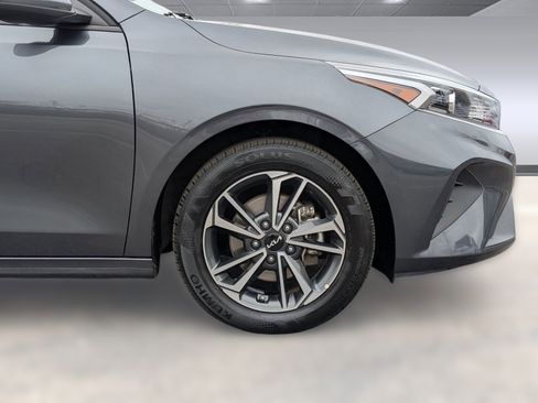Used 2024 Kia Forte LXS image 11