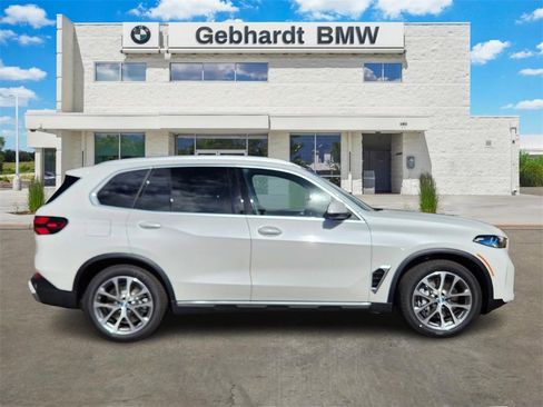 New 2026 BMW X5 xDrive50e w/ Premium Package image 4