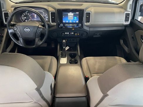 Certified 2022 Nissan Frontier SV RWD image 11