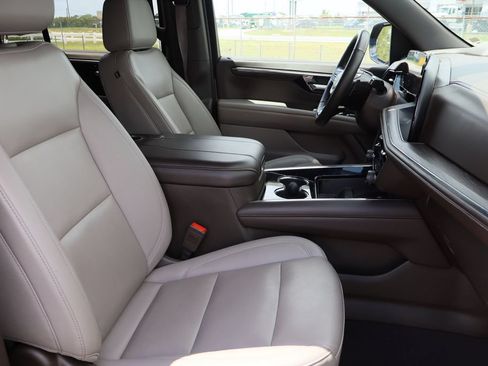 Used 2025 Chevrolet Tahoe LT RWD image 31