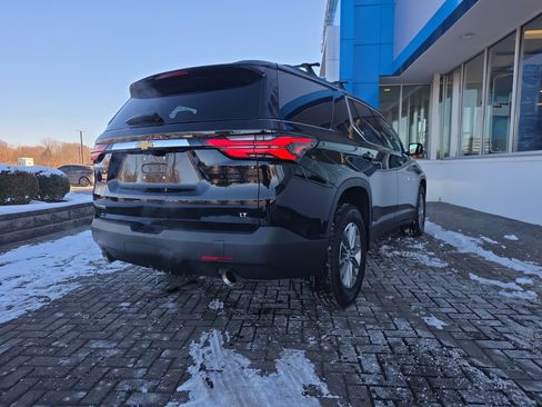 Used 2023 Chevrolet Traverse LT image 5