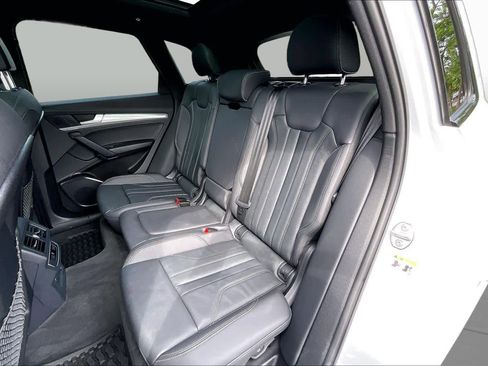Used 2025 Audi Q5 2.0T Premium w/ Convenience Plus Package AWD/4WD image 21
