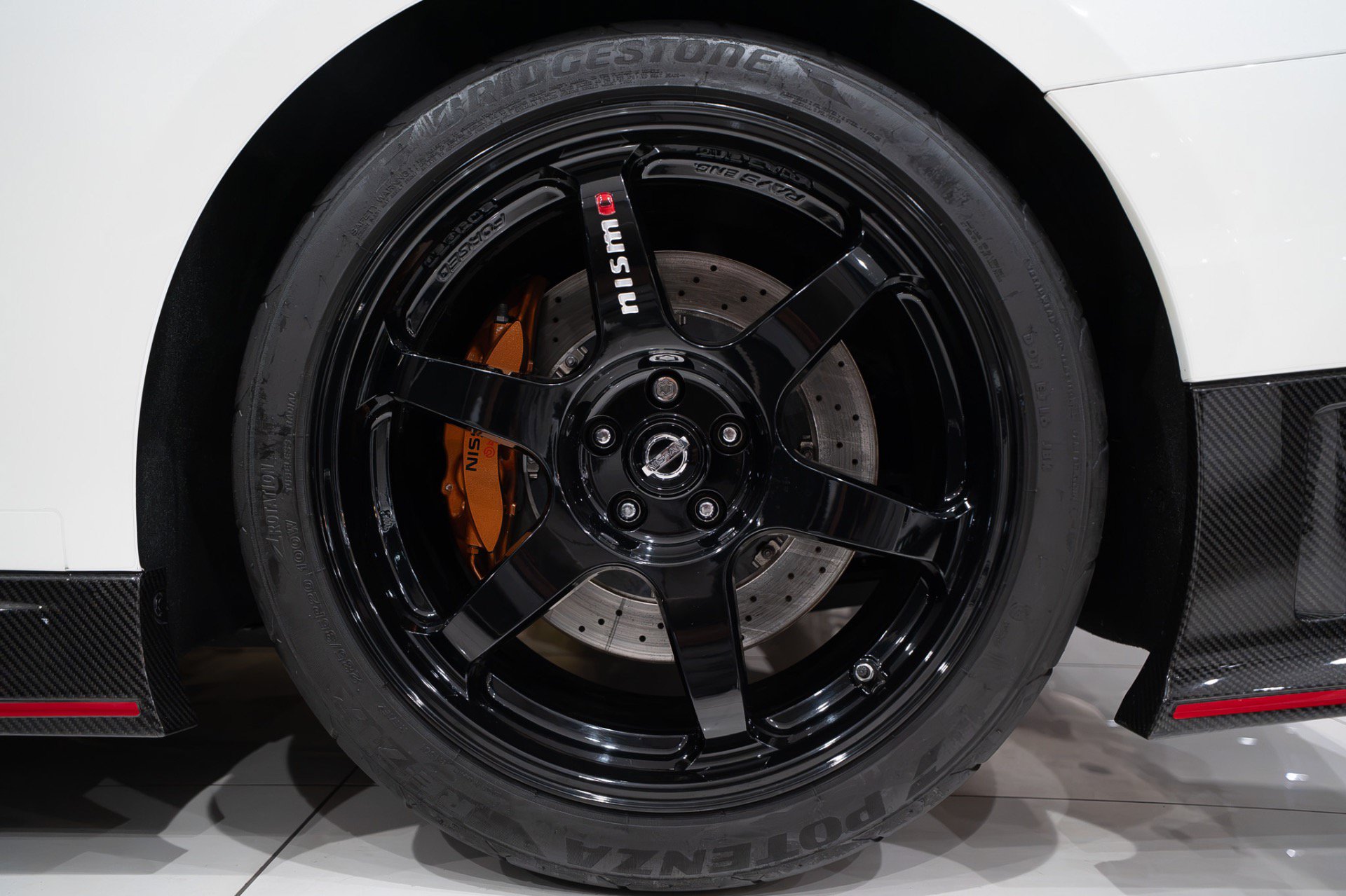 Used 2016 Nissan GT-R NISMO AWD/4WD image 50