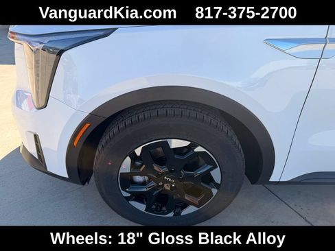 Used 2026 Kia Sorento S w/ S Panoramic Sunroof Package FWD image 8