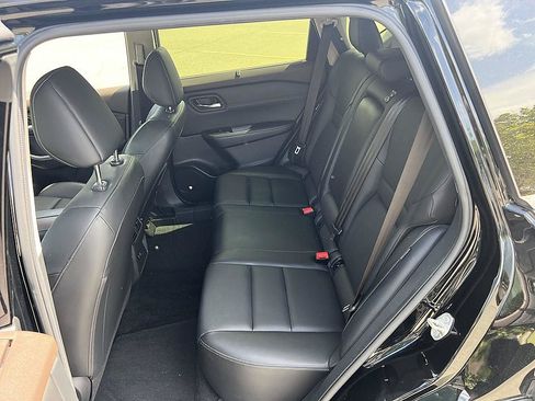 Certified 2023 Nissan Rogue SV w/ SV Premium B Package FWD image 14