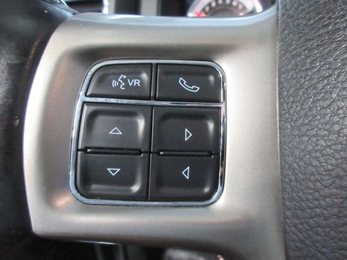 Used 2018 RAM 1500 Laramie image 23