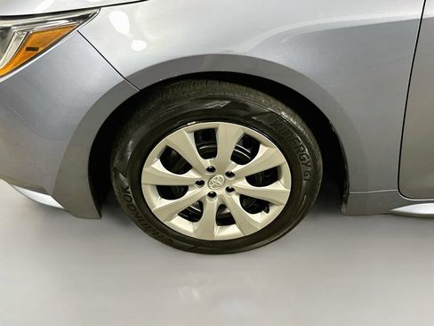 Used 2024 Toyota Corolla LE FWD image 8