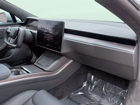 Used 2025 Tesla Model S AWD/4WD image 45