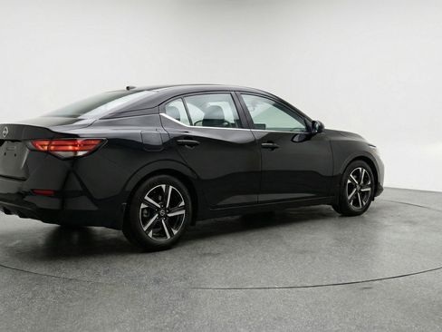 Used 2025 Nissan Sentra SV image 9