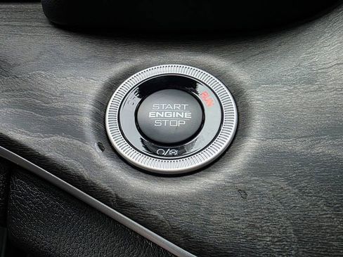 New 2025 Jeep Grand Cherokee L Limited w/ Black Appearance Package image 41