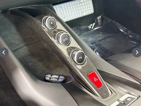 Used 2019 Ferrari 812 Superfast RWD image 8