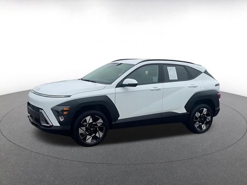 Used 2025 Hyundai Kona SEL image 8