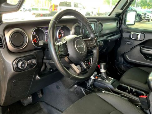 Used 2020 Jeep Wrangler Sport image 9