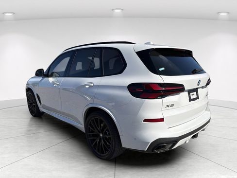 Used 2024 BMW X5 xDrive40i w/ M Sport Package AWD/4WD image 6