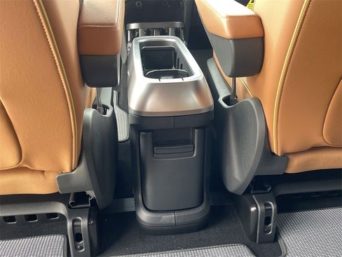 New 2025 Volkswagen ID. Buzz Pro S image 25