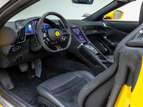 Certified 2025 Ferrari Roma Spider image 44