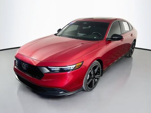 Used 2025 Honda Accord Sport image 4