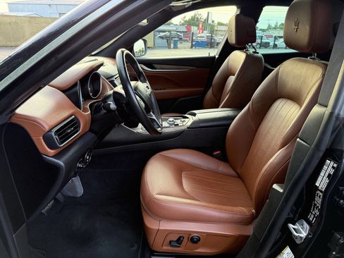 Used 2019 Maserati Levante AWD/4WD image 13