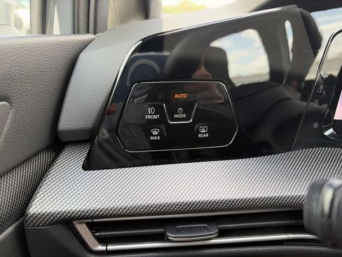 Used 2025 Volkswagen GTI Autobahn image 20