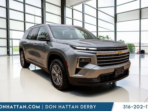 Used 2025 Chevrolet Traverse LT AWD/4WD image 27