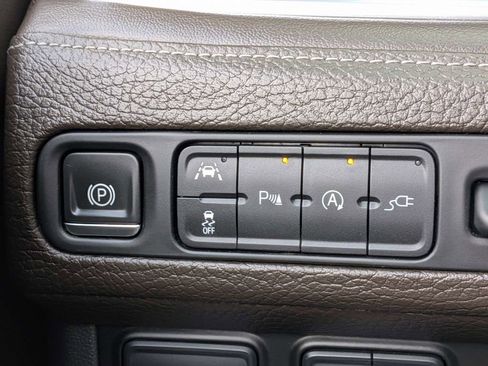 Used 2021 GMC Yukon XL Denali w/ Denali Premium Package image 26