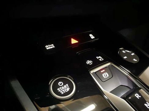 Used 2024 Audi Q4 e-tron Premium Plus w/ Premium Plus image 58