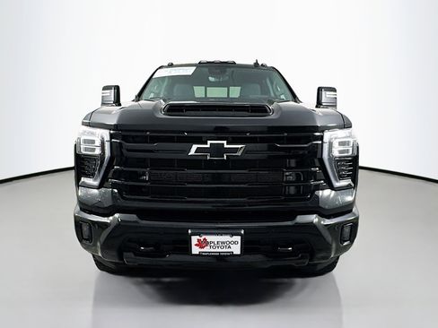 Used 2024 Chevrolet Silverado 3500 LTZ w/ LTZ Plus Package AWD/4WD image 2